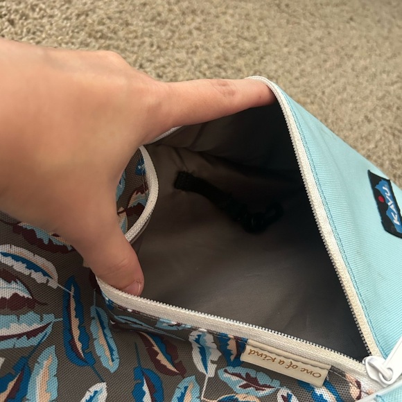 KAVU Paxton Pack Rope Sling Crossbody Bag Fine Feathers Blue Travel Outdoor Zip - Picture 9 of 13